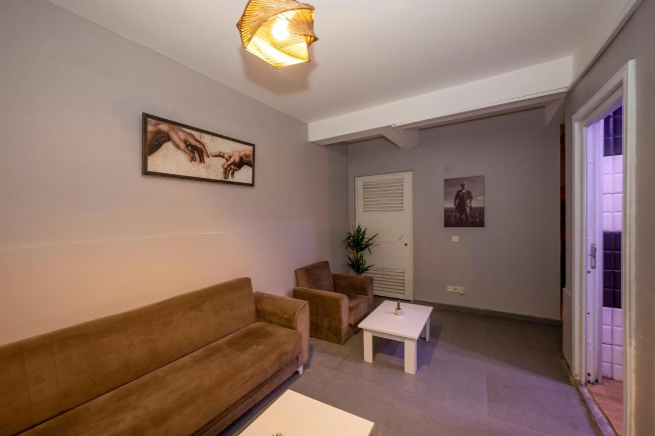 Taksim Square Hostel Istanbul Ngoại thất bức ảnh