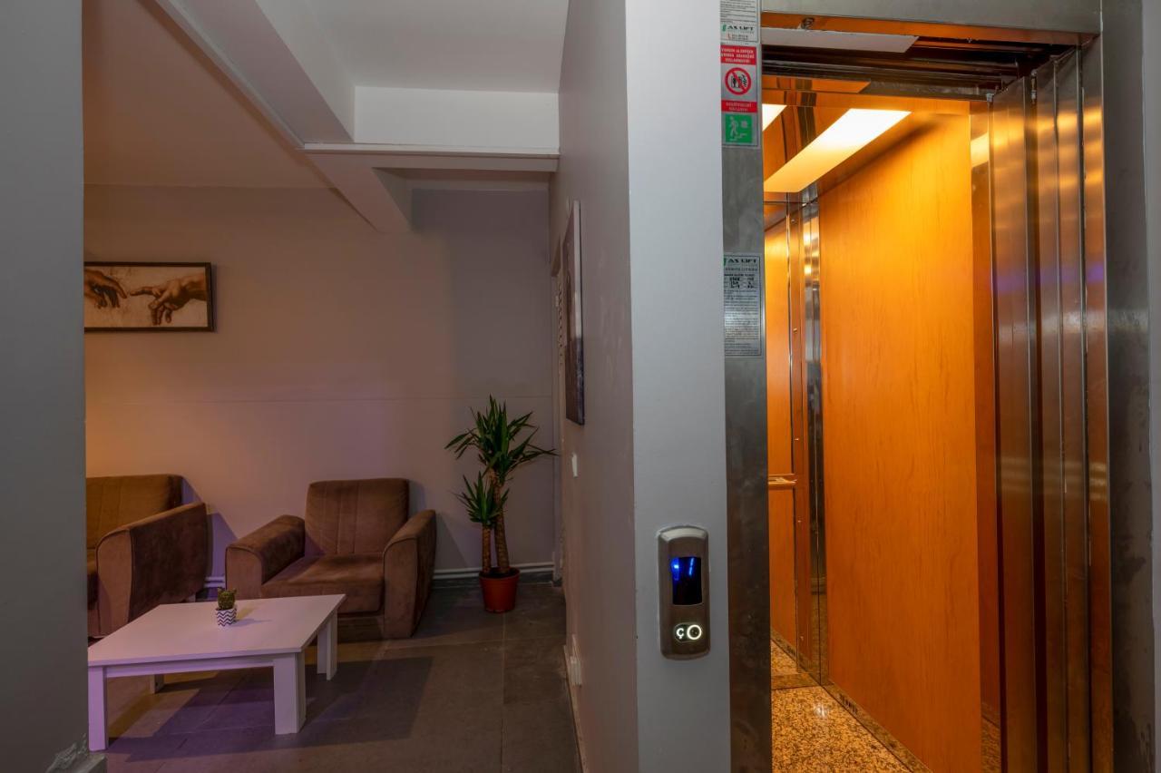 Taksim Square Hostel Istanbul Ngoại thất bức ảnh